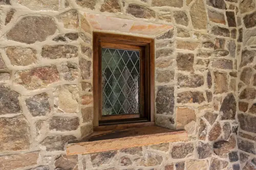 Exterior 10