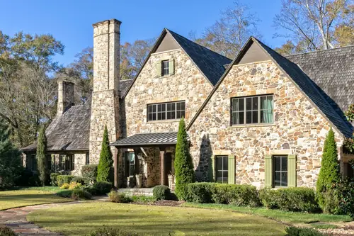 Exterior 3
