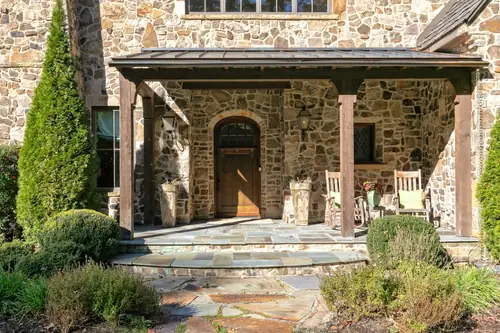 Exterior 7