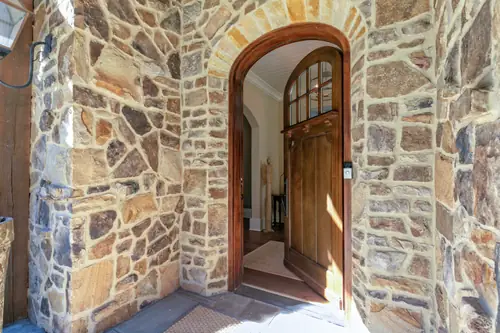 Exterior 9