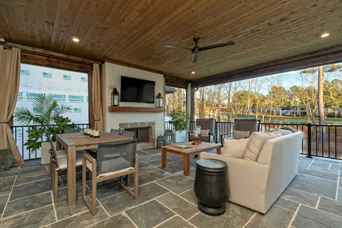 Covered Patio 1
