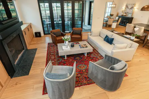 Family Room 8