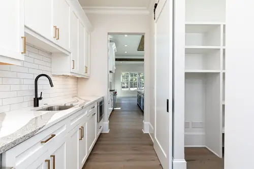 Butler Pantry 1