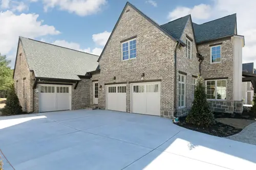Garage 2