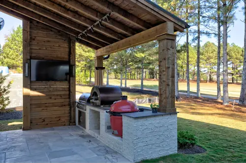 Outdoor Kitchen 1