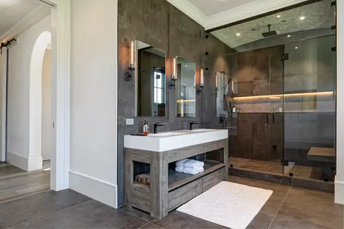 Owners Bath 2
