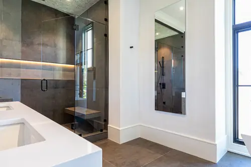 Owners Bath 3